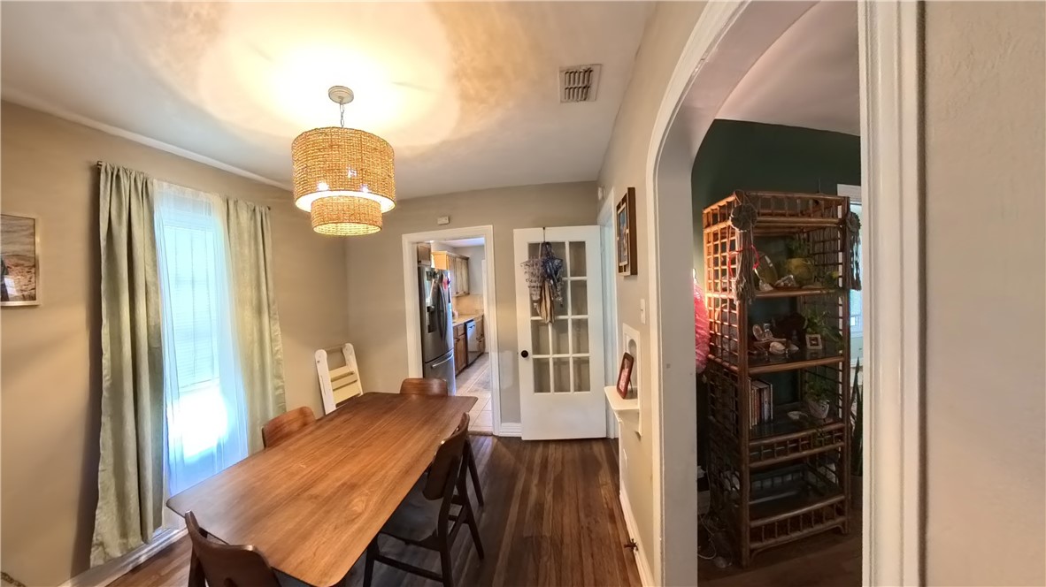2797 Humble St Property Photo 5