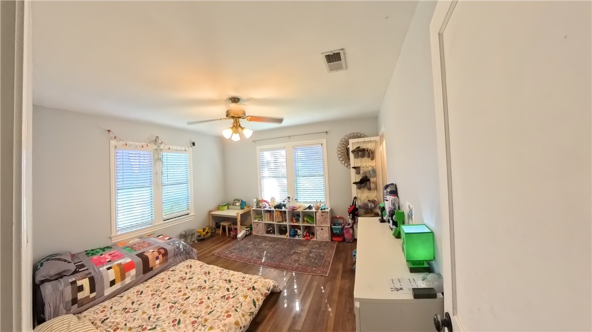 2797 Humble St Property Photo 14
