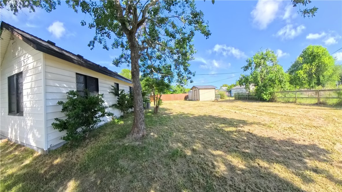 2797 Humble St Property Photo 19