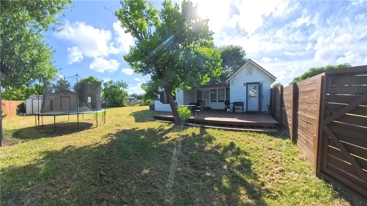 2797 Humble St Property Photo 20