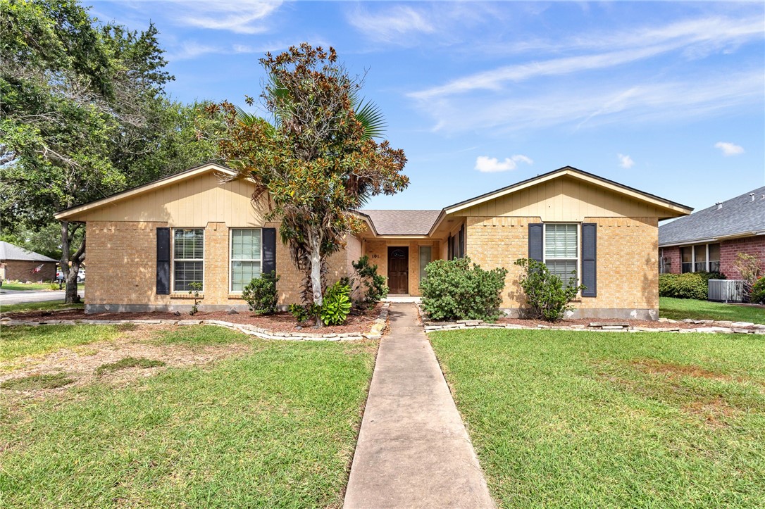 101 Toyah Dr