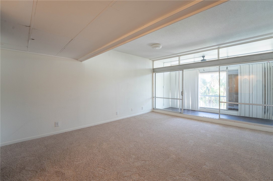 4600 Ocean Dr 407 Property Photo 4