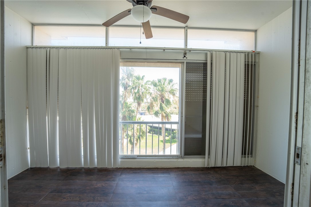4600 Ocean Dr 407 Property Photo 6