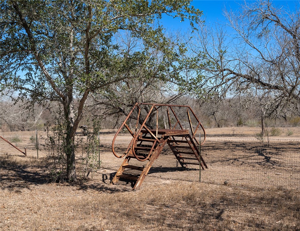 571 Fm 799 Property Photo 34