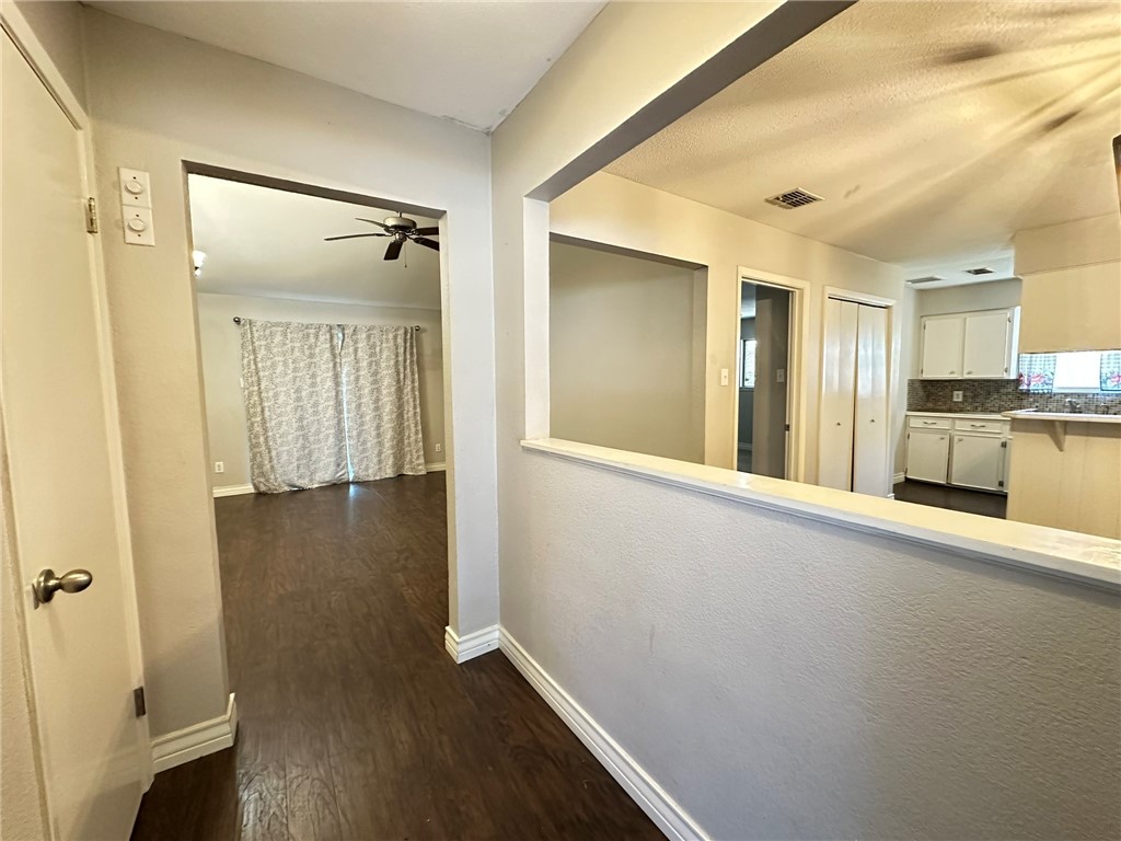 2114 Saint Charles Dr Property Photo 2