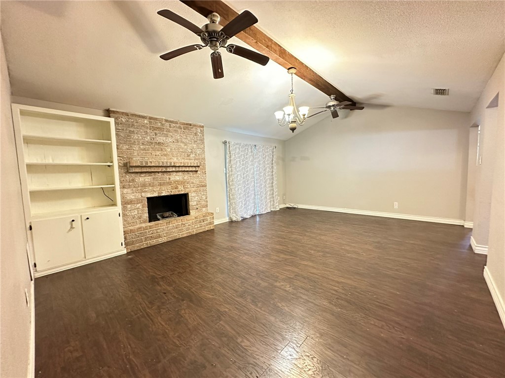 2114 Saint Charles Dr Property Photo 13