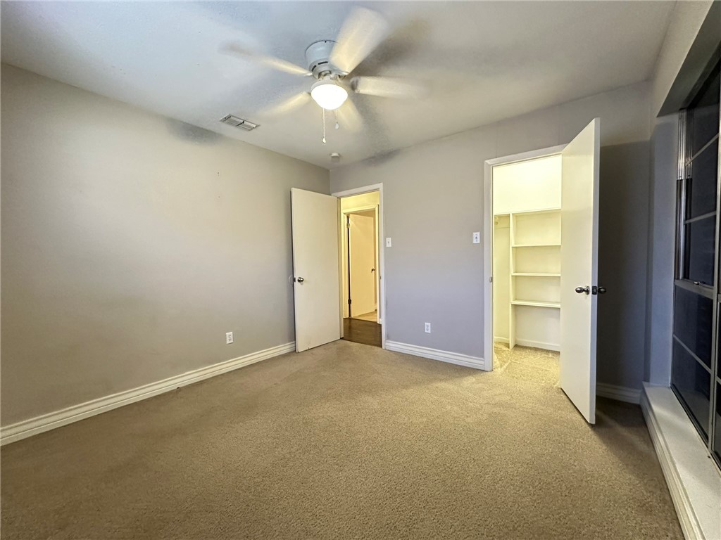 2114 Saint Charles Dr Property Photo 19