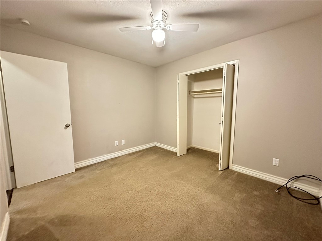 2114 Saint Charles Dr Property Photo 22