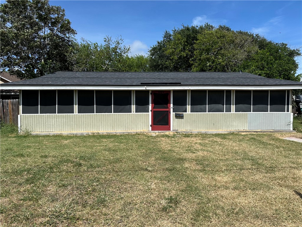 404 Bayview Blvd Property Photo 1
