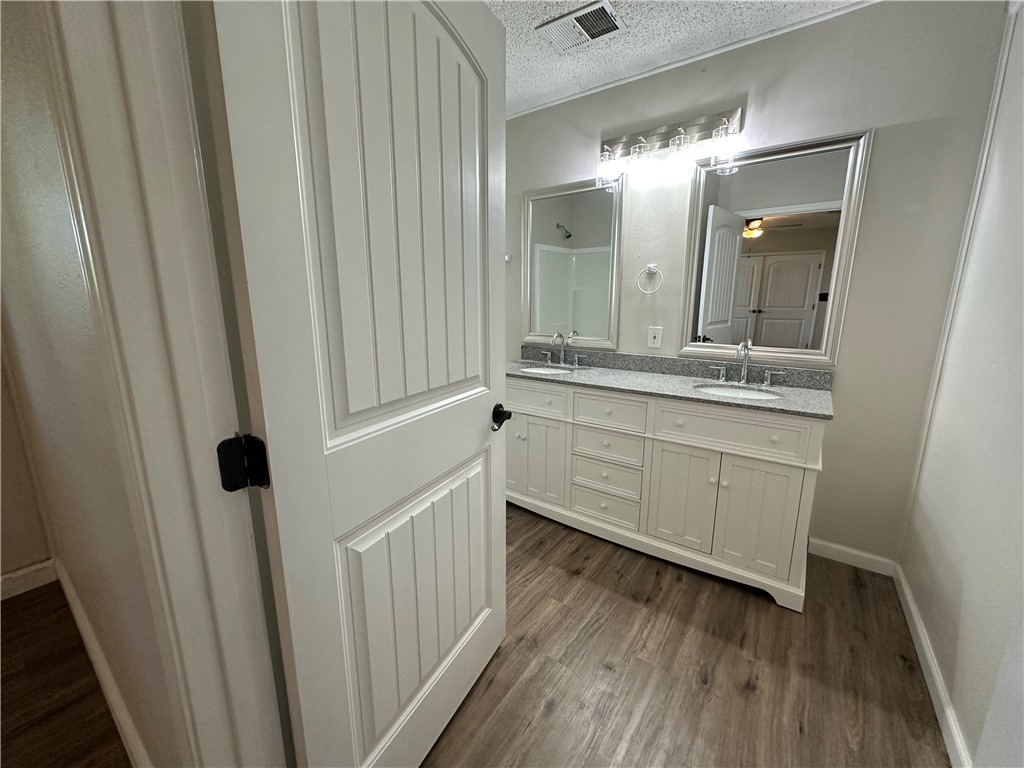 11150 Ih 37 B Property Photo 17