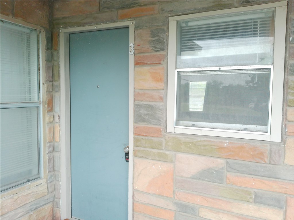 829 Indiana Ave 3 Property Photo 2