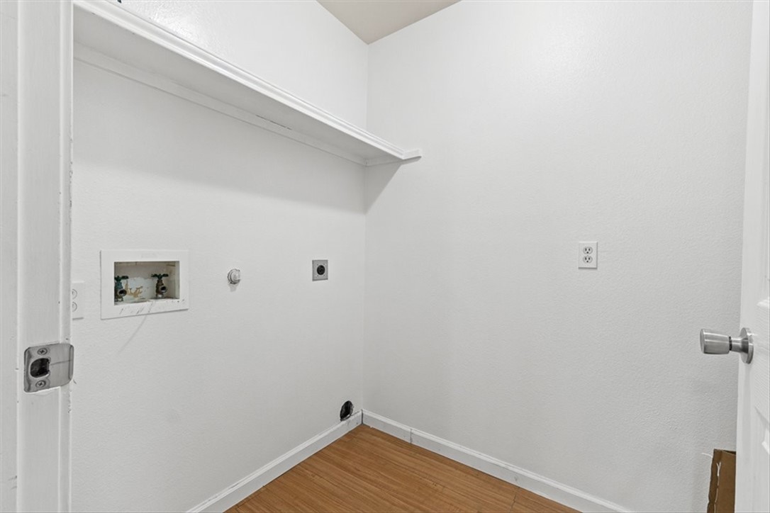 1009 Cupertino St Property Photo 8