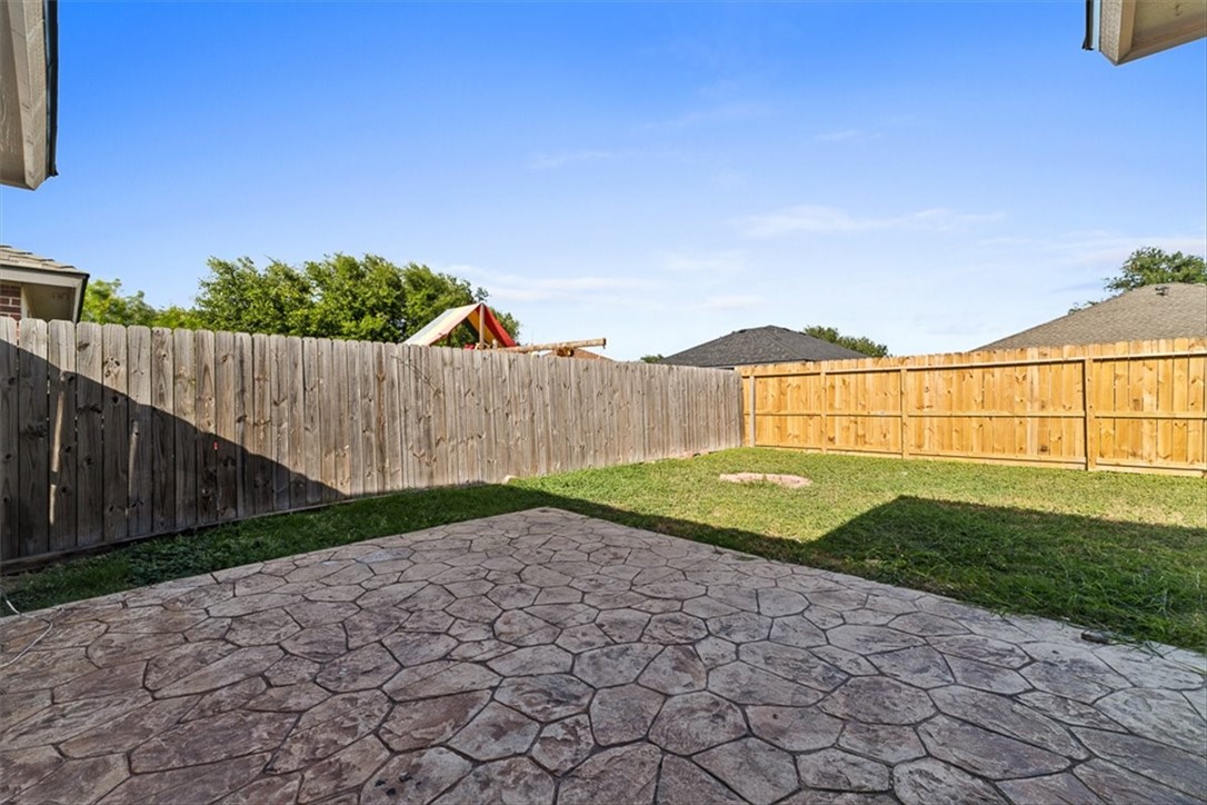 1009 Cupertino St Property Photo 22