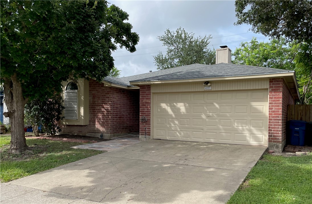 4221 Ridge View Dr Property Photo 2