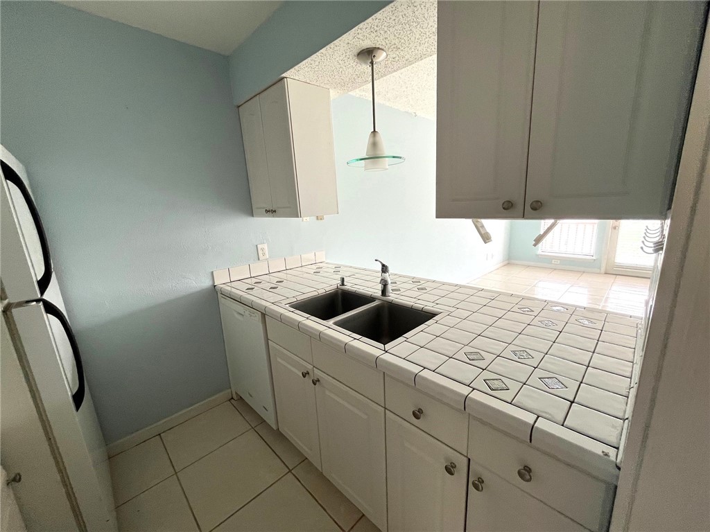 15418 Fortuna Bay Dr 101 Property Photo 4