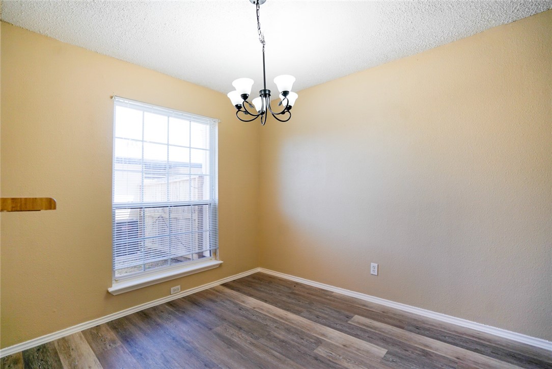 6702 Everhart E-102 Property Photo 5
