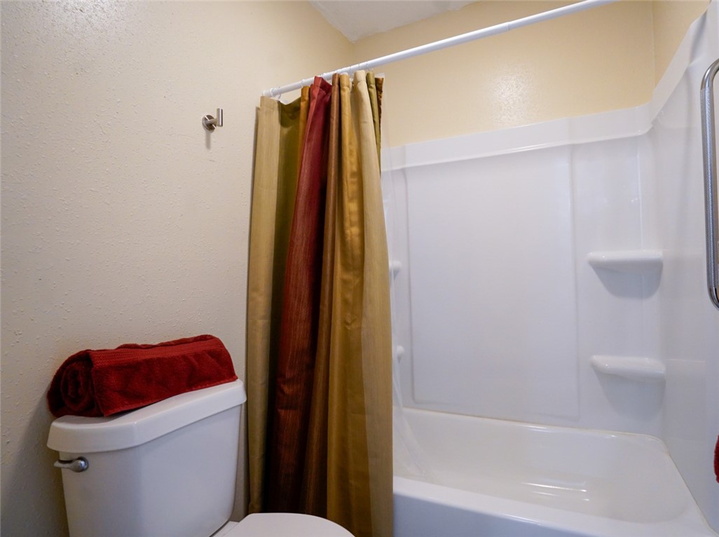 6702 Everhart E-102 Property Photo 10