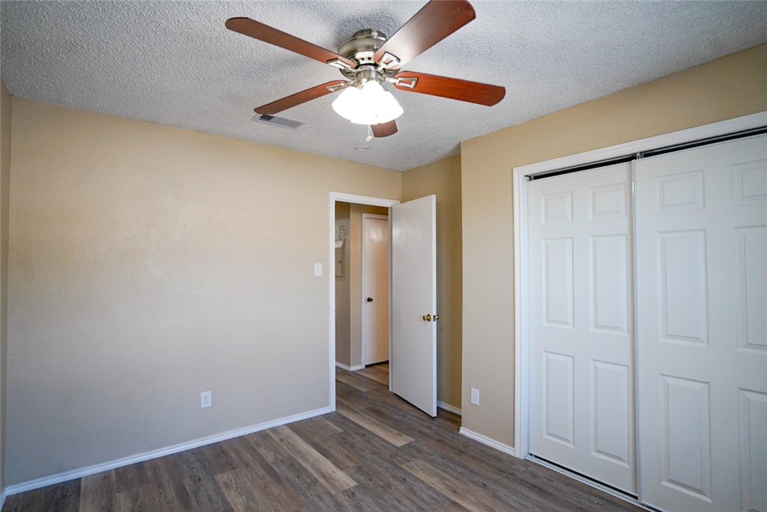 6702 Everhart E-102 Property Photo 11