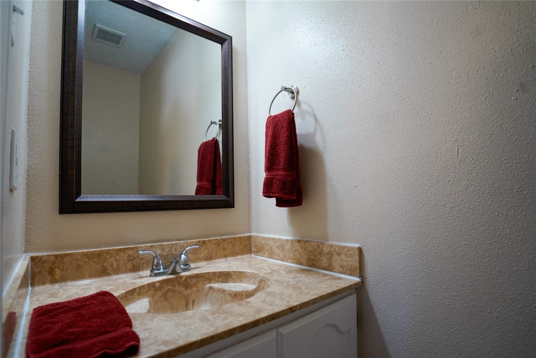 6702 Everhart E-102 Property Photo 15