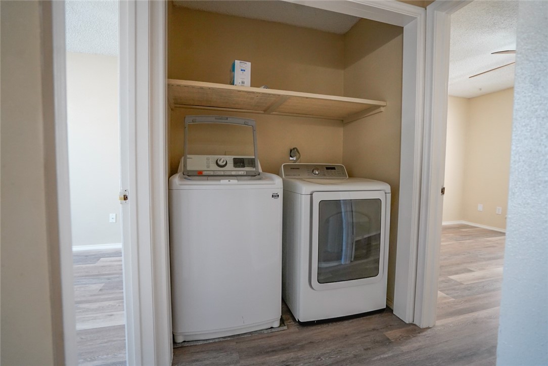 6702 Everhart E-102 Property Photo 16