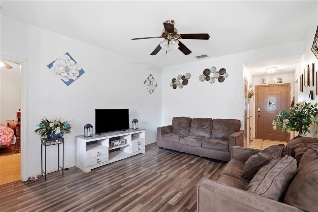2618 Raintree Property Photo 4