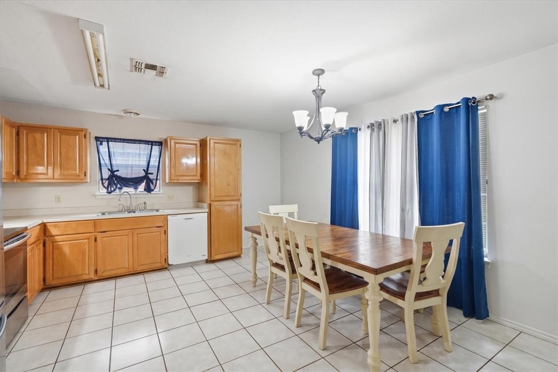 2618 Raintree Property Photo 8