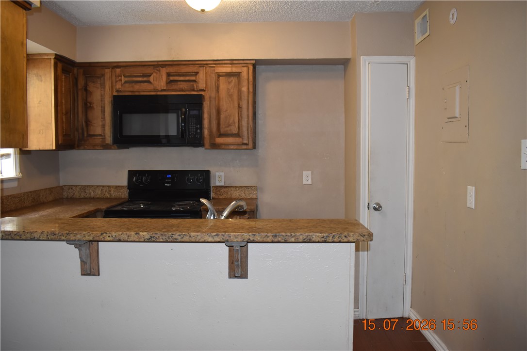 1011 Ennis Joslin Property Photo 3