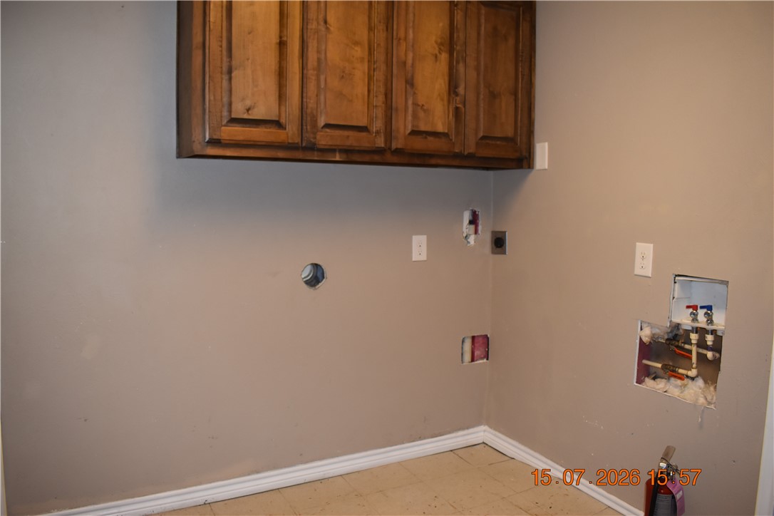 1011 Ennis Joslin Property Photo 13