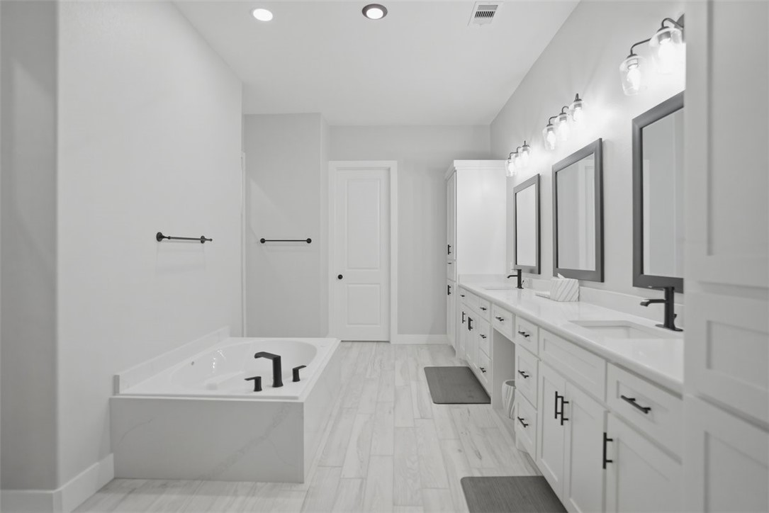 4033 Ranch Lake Dr Property Photo 28