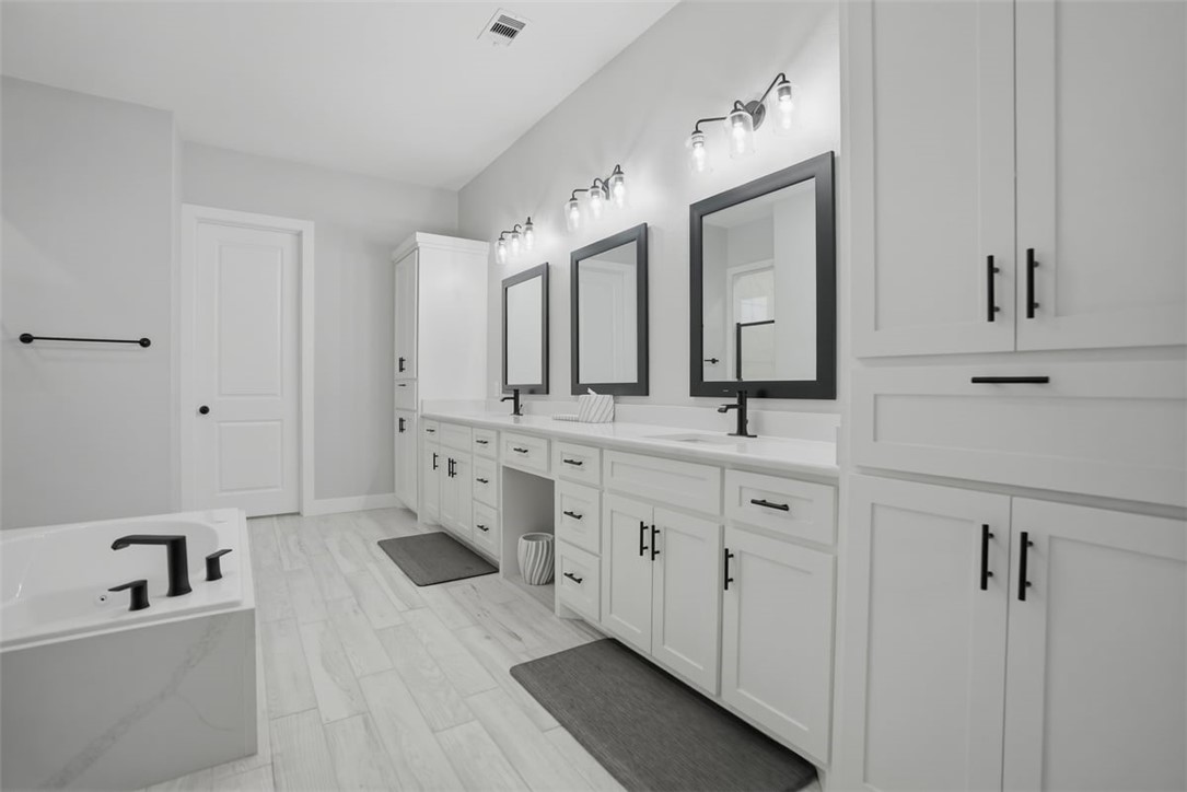 4033 Ranch Lake Dr Property Photo 30