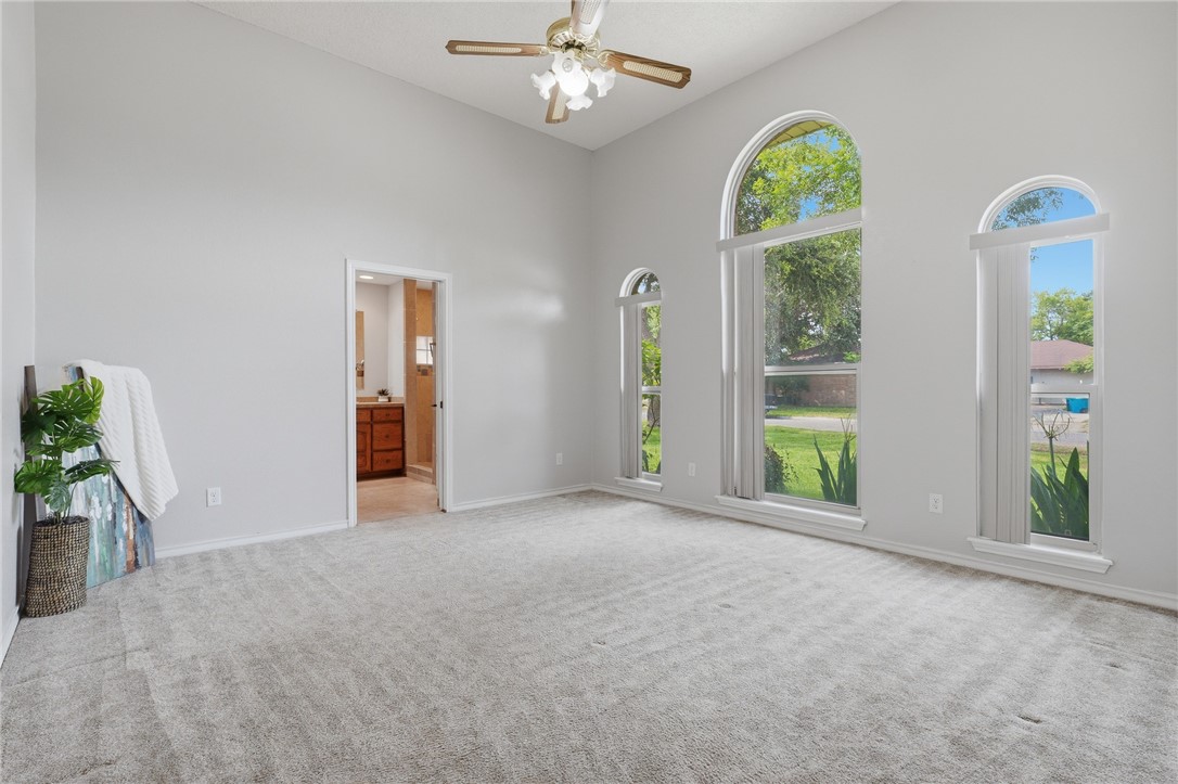 2345 Willow Dr Property Photo 5