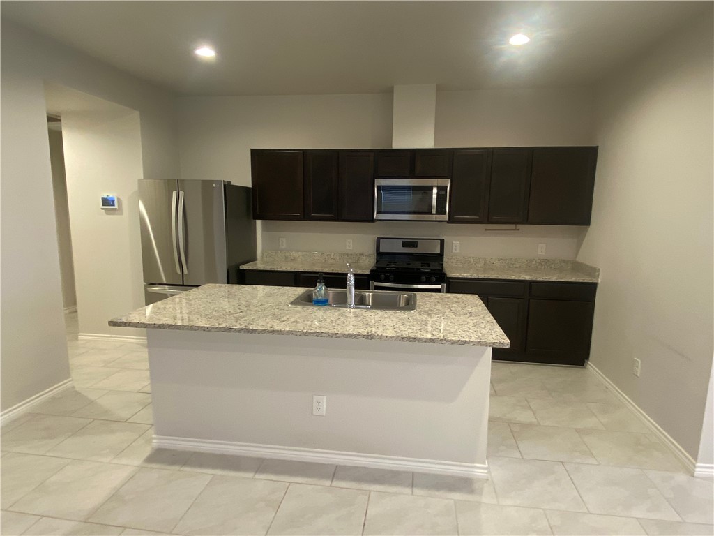 2329 Sky Crest Dr Property Photo 3
