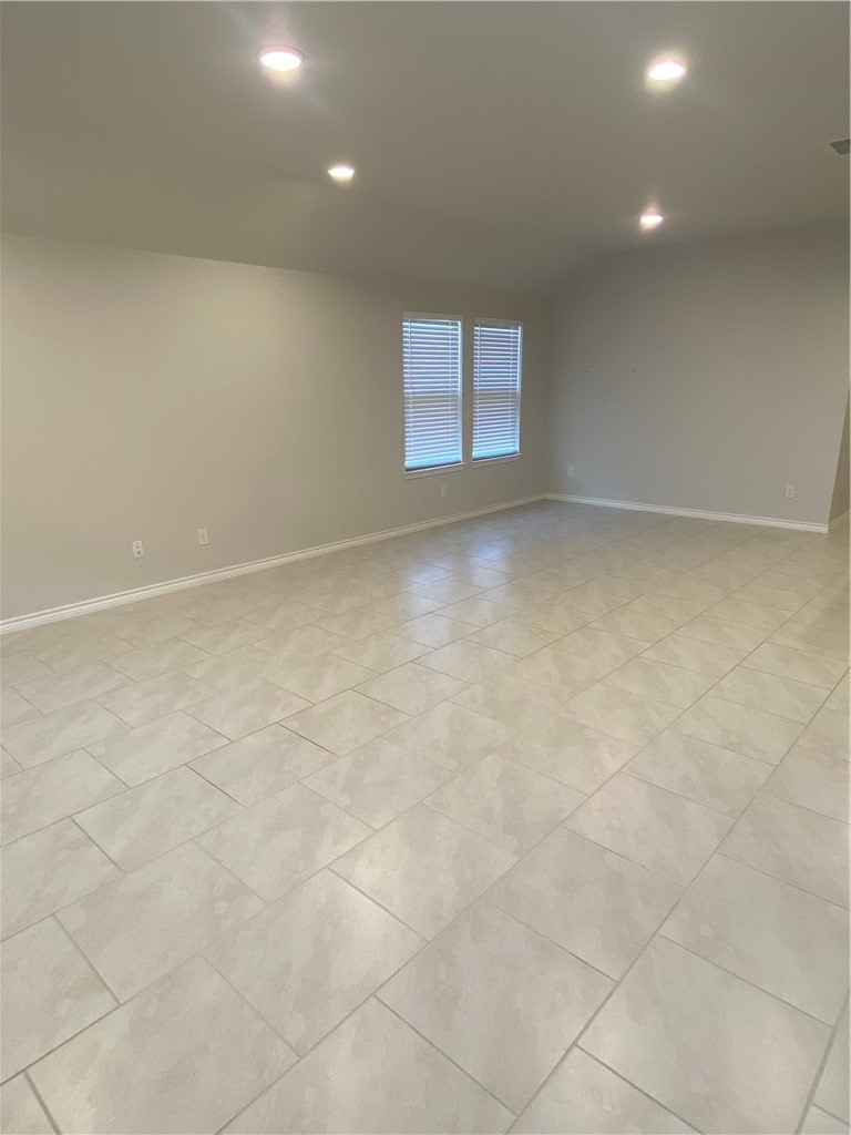 2329 Sky Crest Dr Property Photo 5