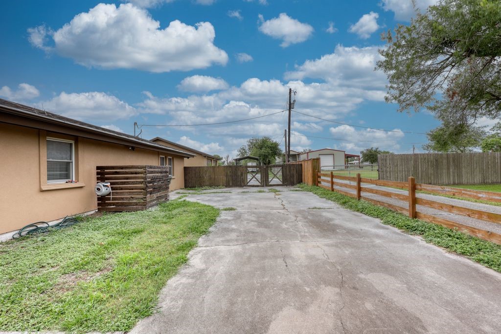 4005 Ridge Trail Dr. Property Photo 36