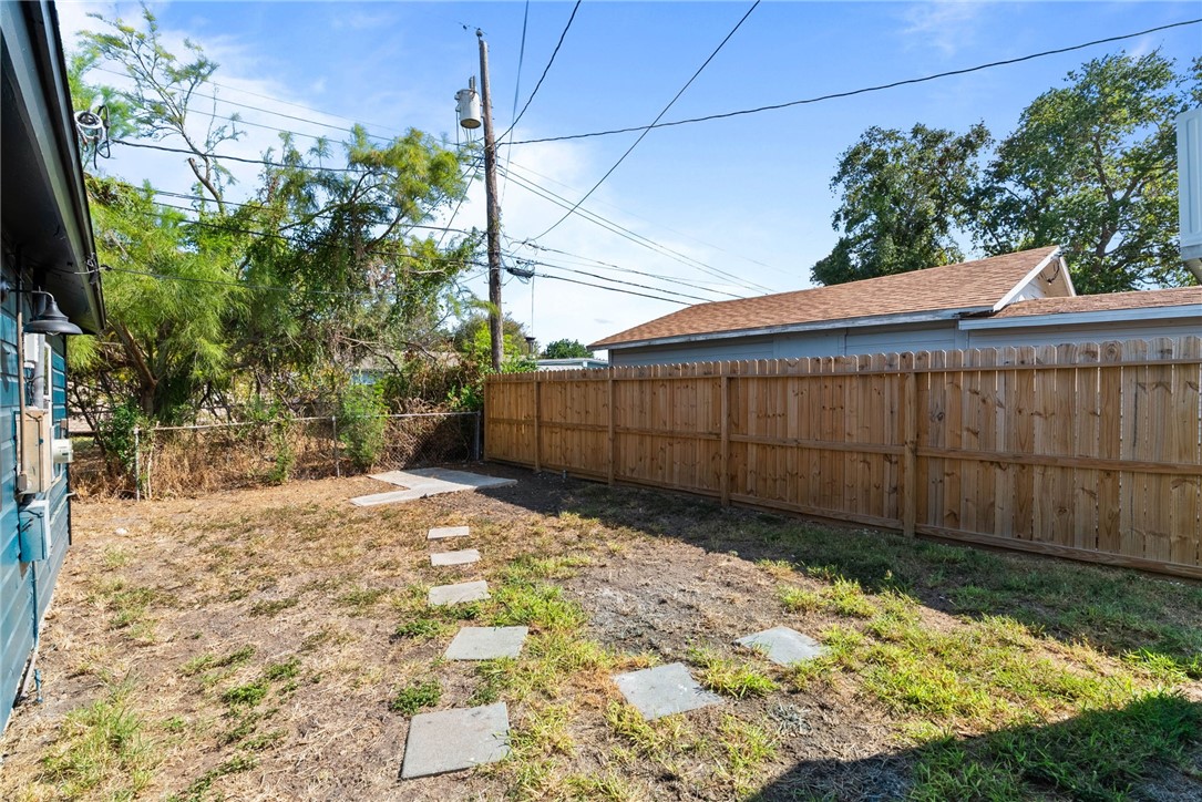 4906 Waltham Dr Property Photo 25