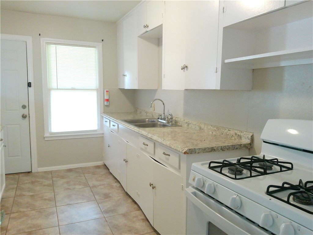 3510 Austin St Property Photo 5