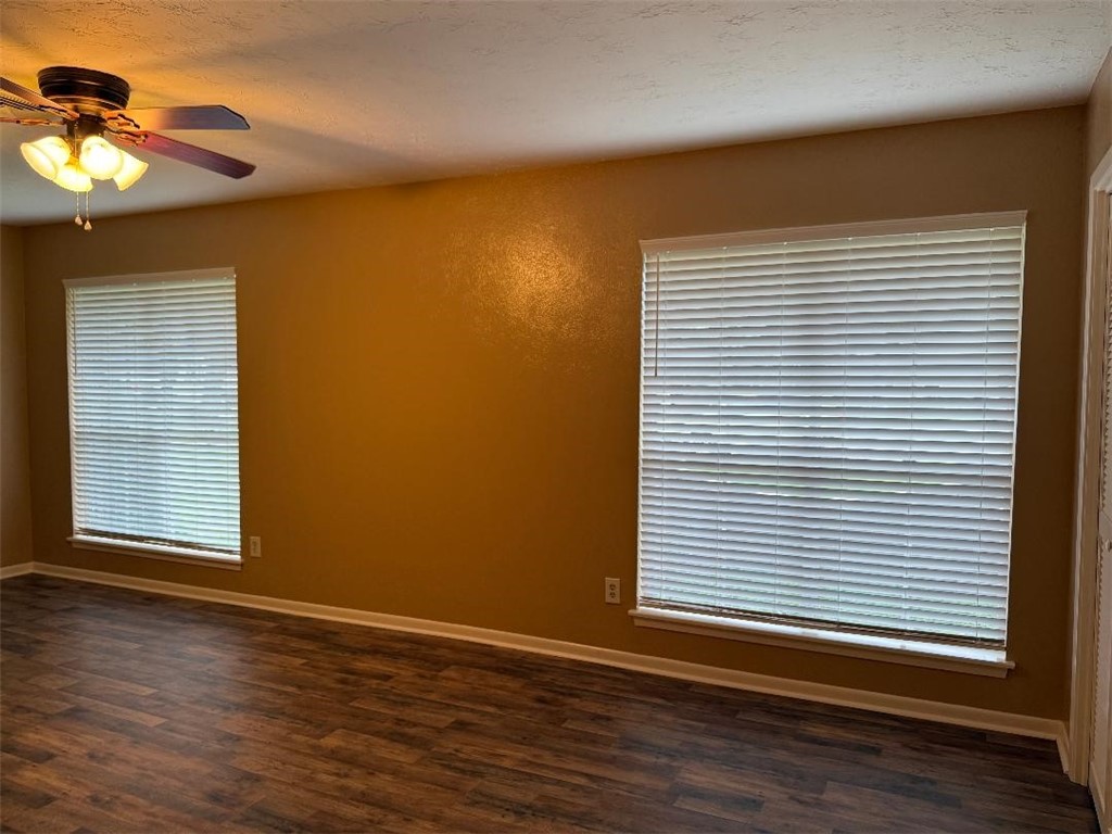 205 Santa Monica St Property Photo 14