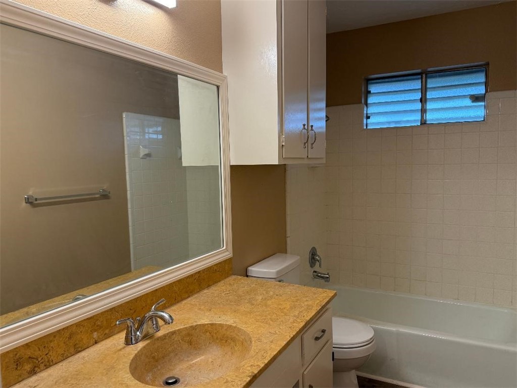 205 Santa Monica St Property Photo 21