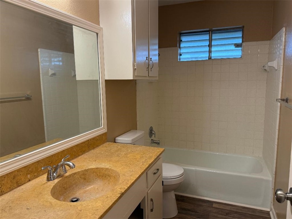 205 Santa Monica St Property Photo 22