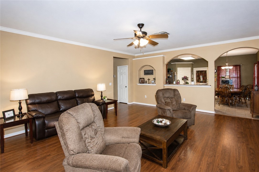 2021 Overland Trl Property Photo 7