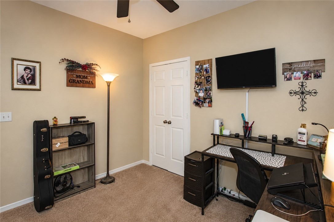 2021 Overland Trl Property Photo 17