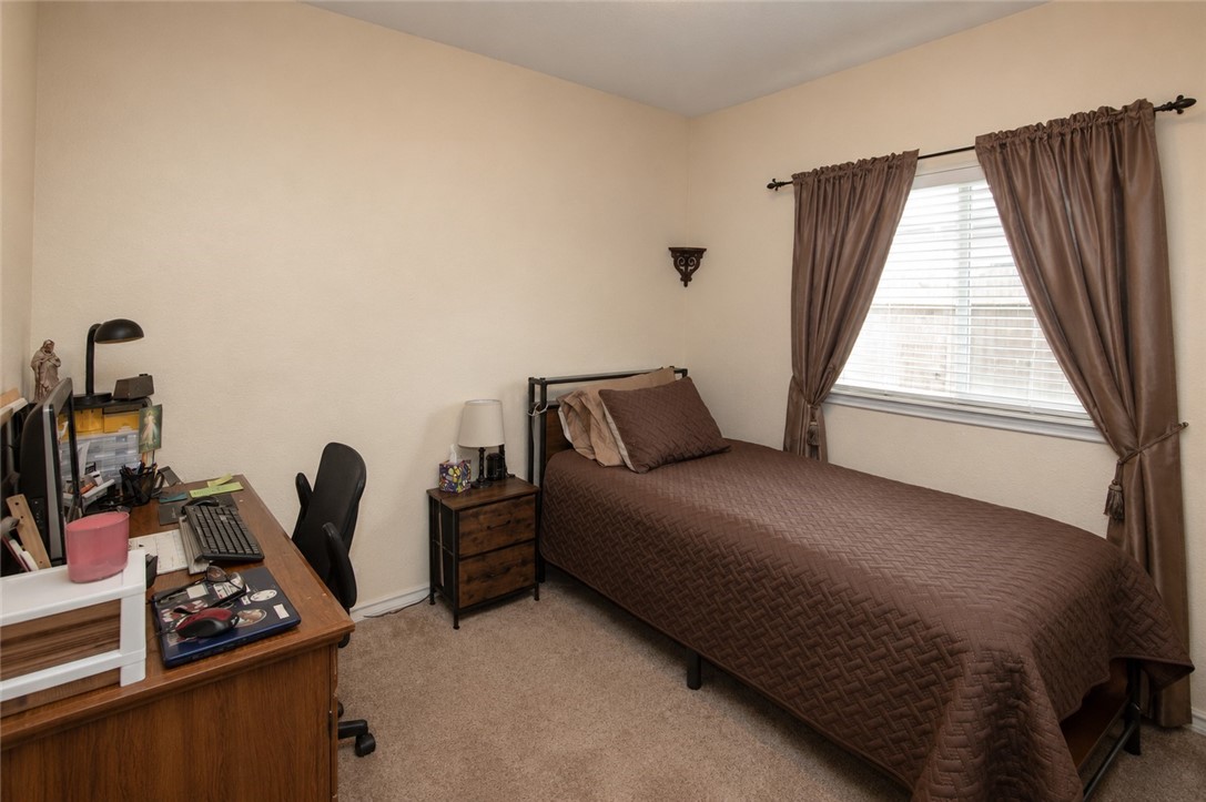 2021 Overland Trl Property Photo 18