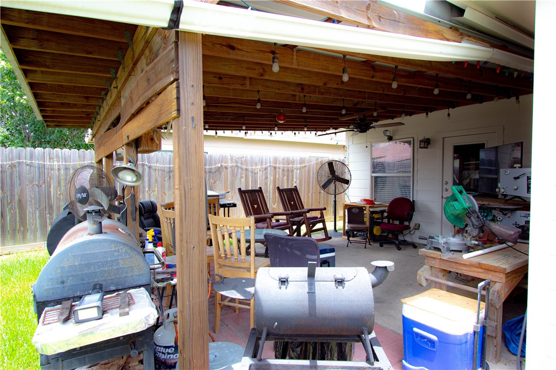 2021 Overland Trl Property Photo 28