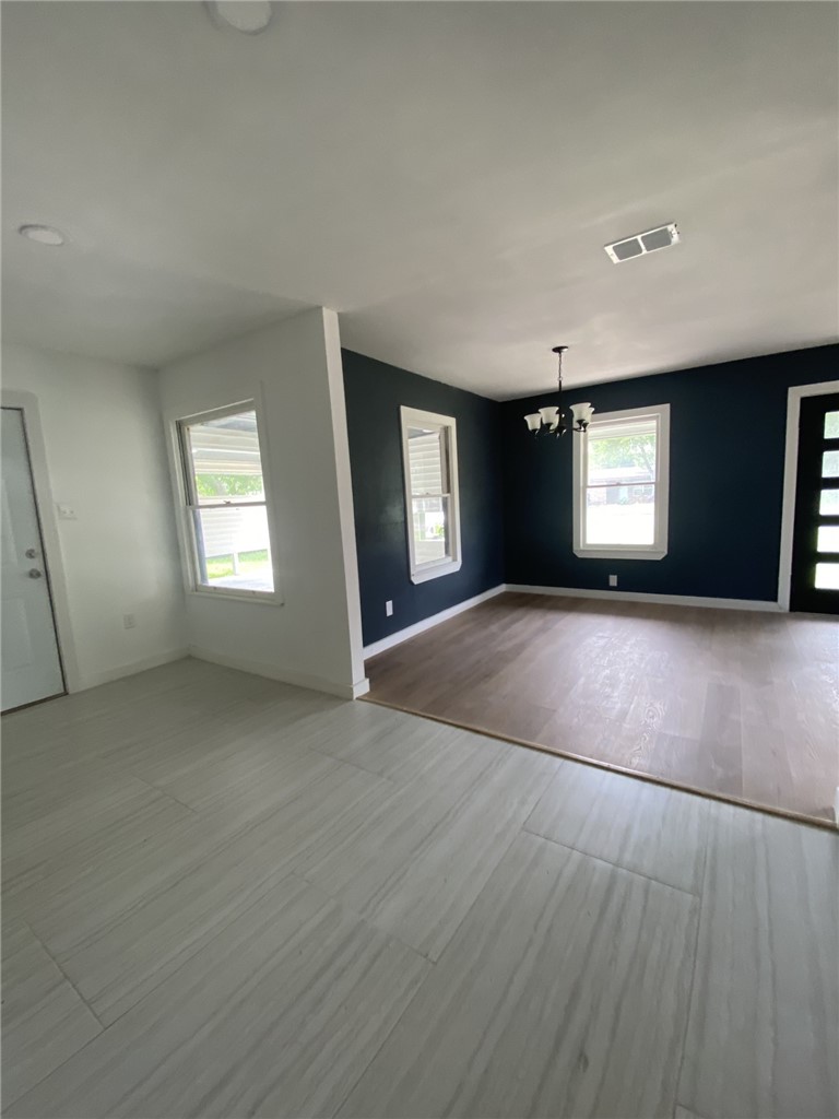 1204 Rose Dr Property Photo 4