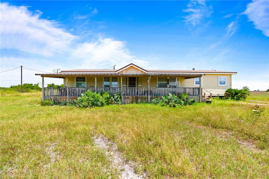 457 County Road 3561 Property Photo 1