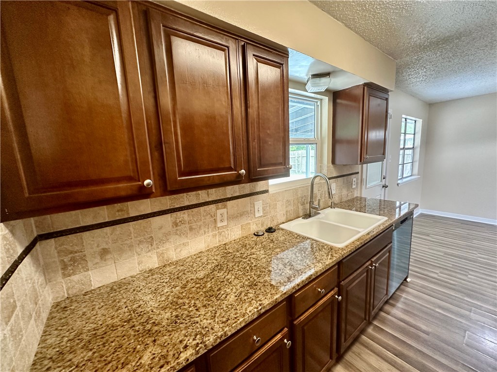1410 Hesse St Property Photo 5