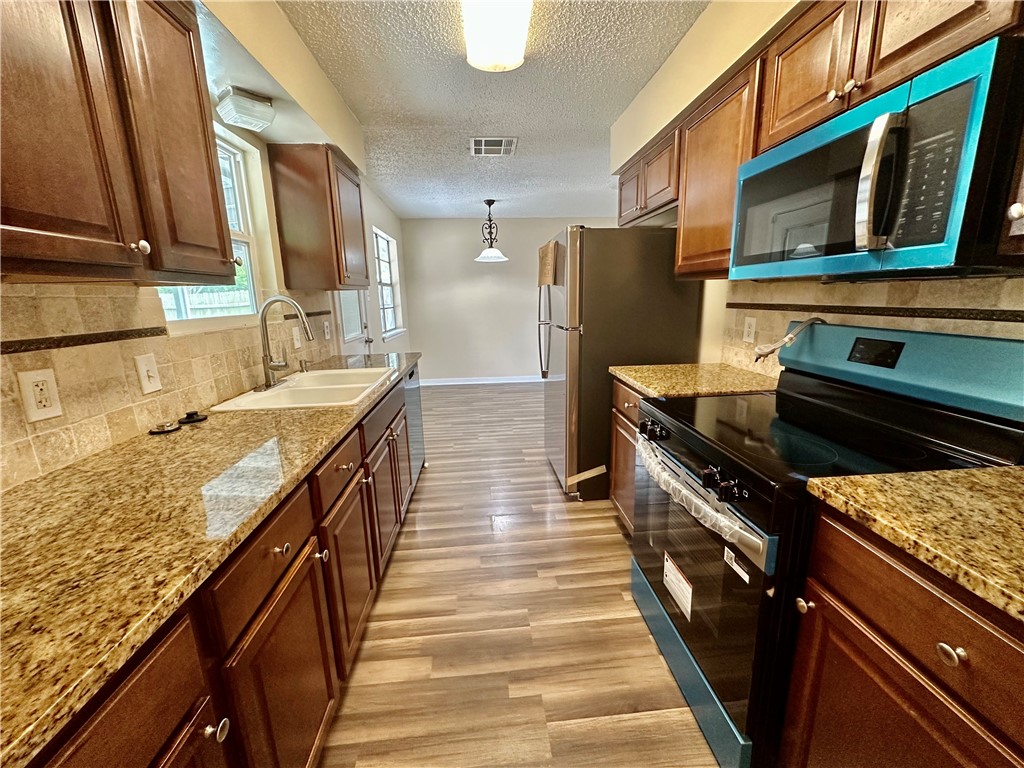 1410 Hesse St Property Photo 7