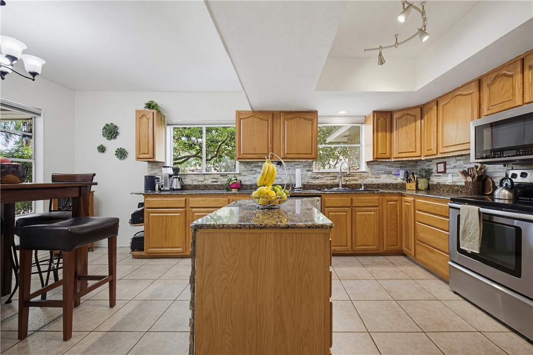 2222 Post Oak Dr Property Photo 6