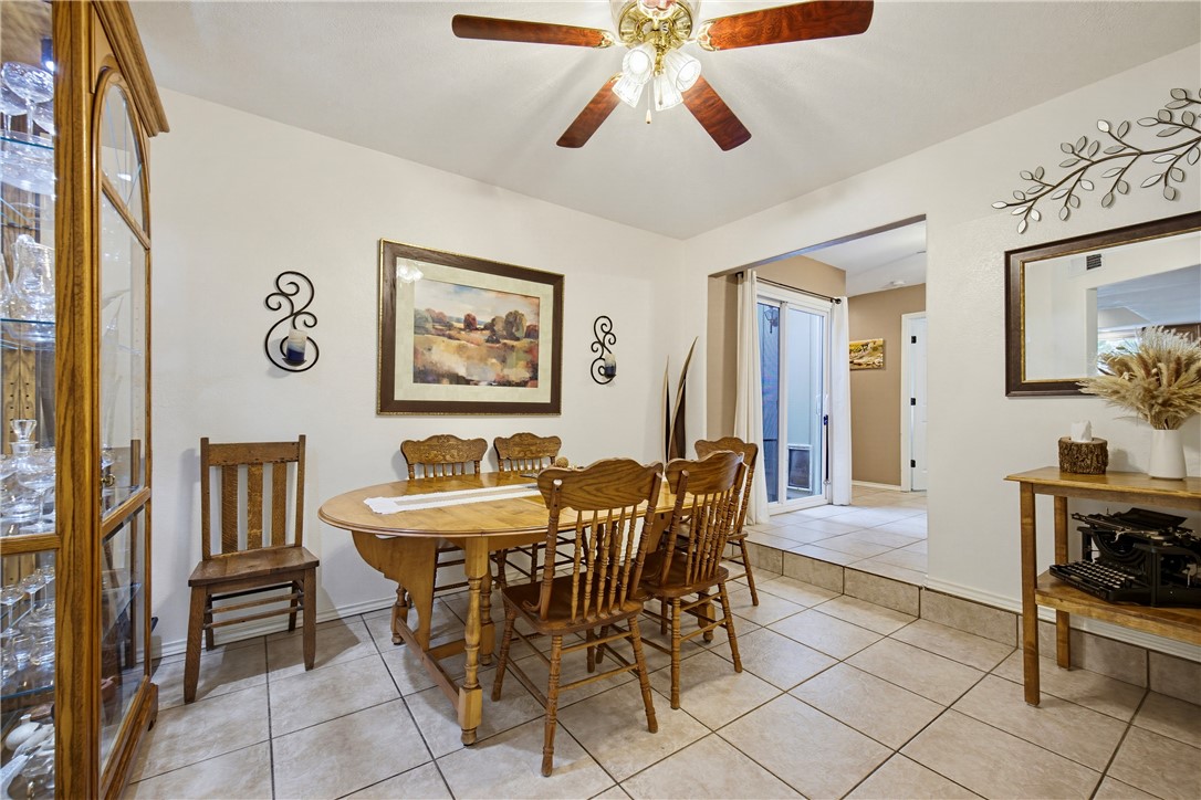 2222 Post Oak Dr Property Photo 9