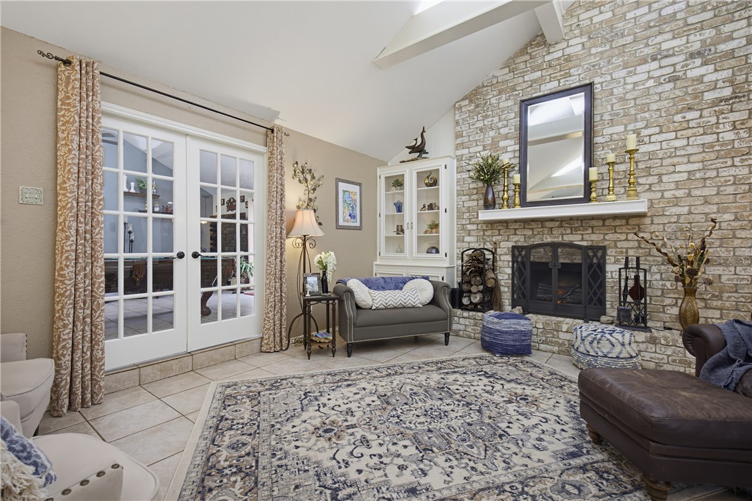 2222 Post Oak Dr Property Photo 13